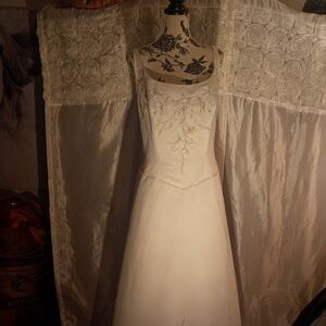 Emme Bridal Elegant White Wedding Dress with Floral Embellishments